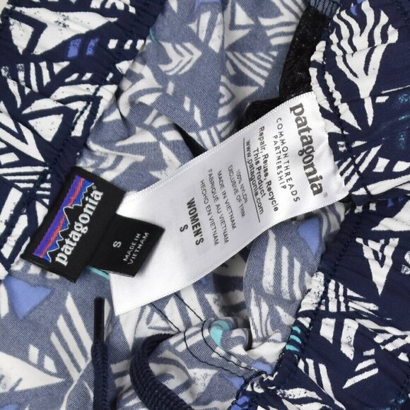 Patagonia Barely Baggies Shorts Blue Quiver and Quill Print S - Picture 5 of 5